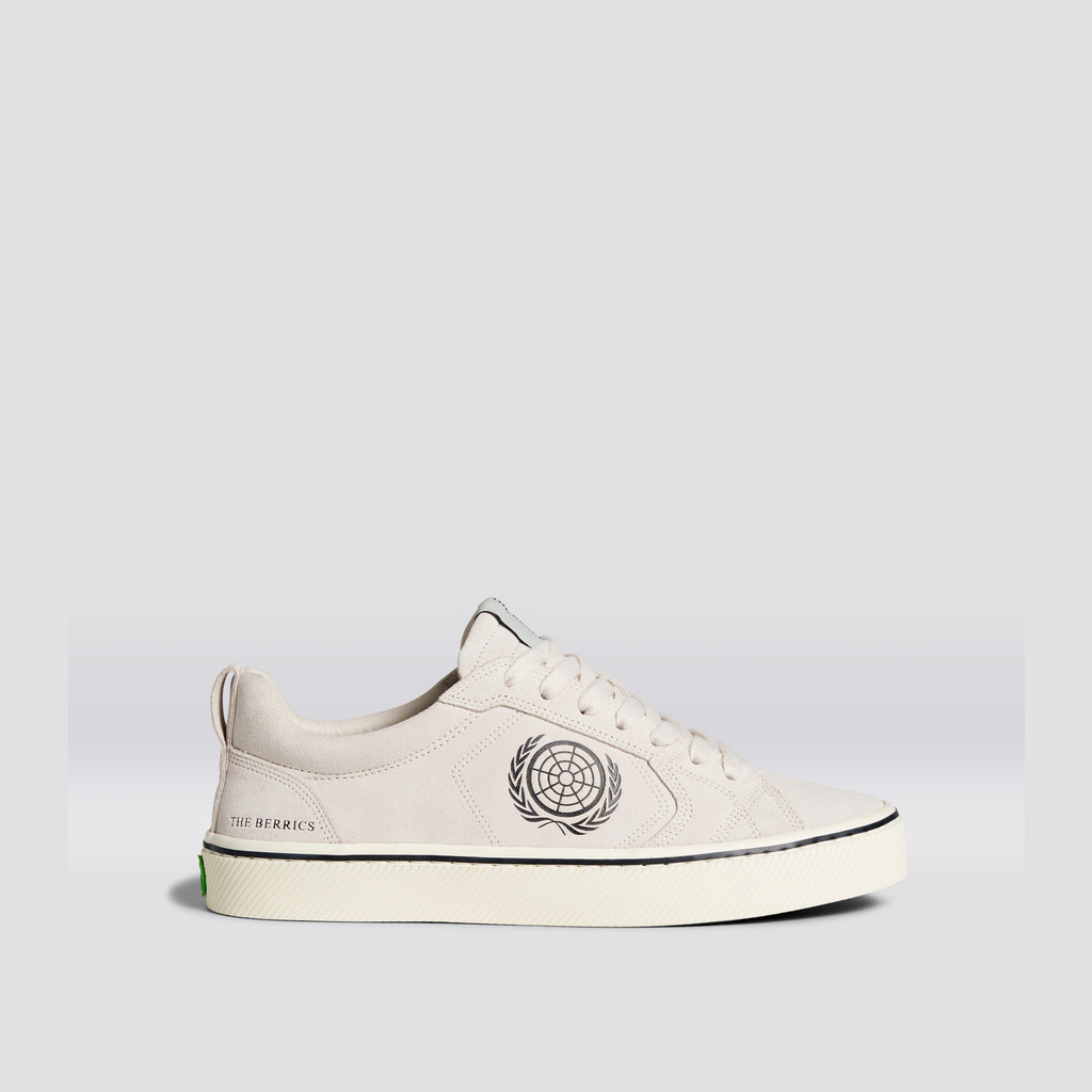 CATIBA PRO Cariuma Low Top Suede Damskie Białe | 601VTIFKE