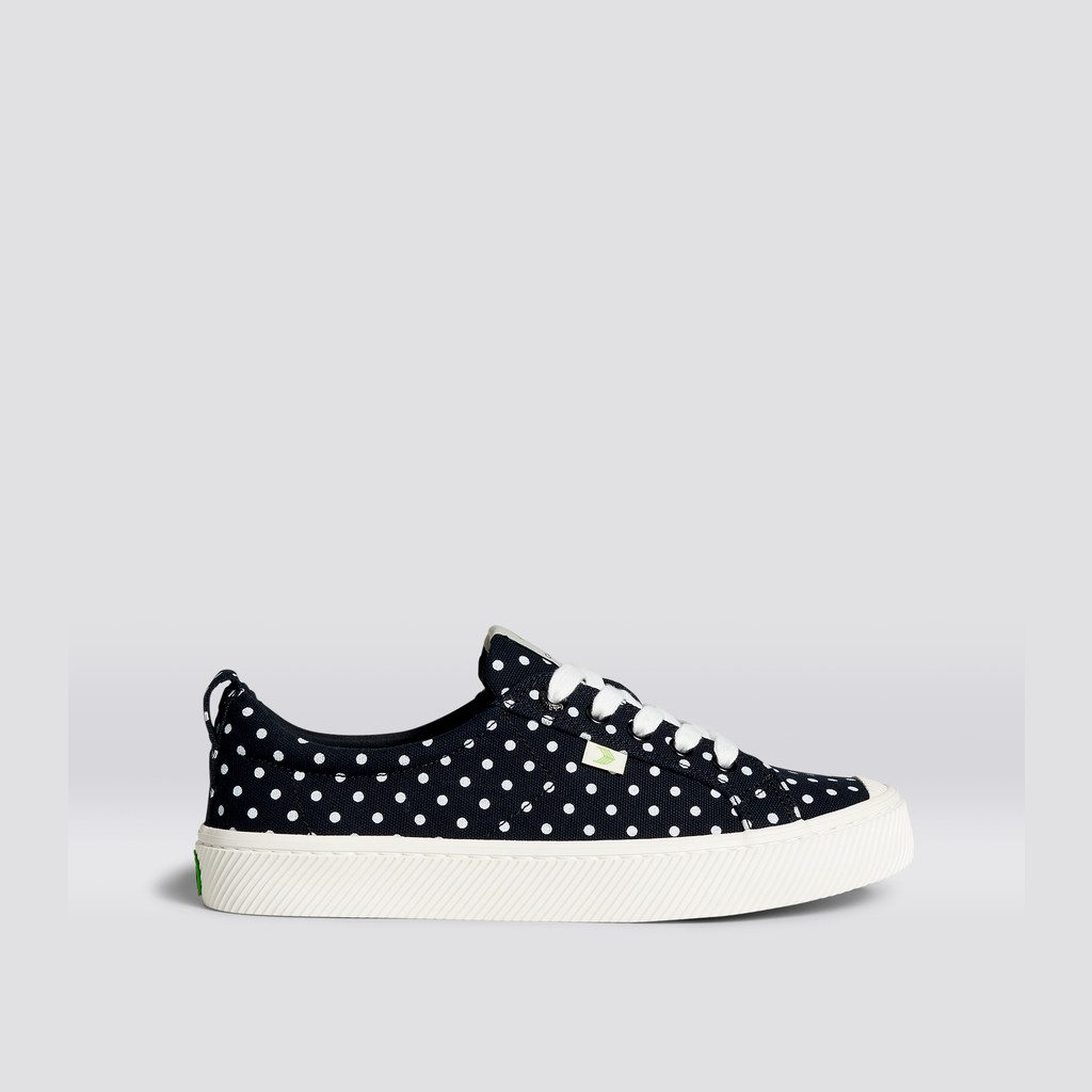 OCA LOW Cariuma Low Top Płócienne Wegański Damskie Czarne | 914LYTWCM